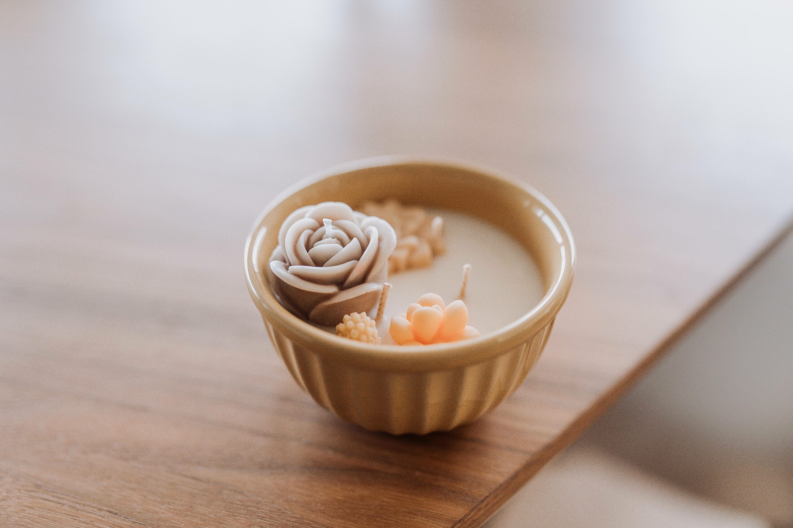 Bougie artisanale Golfe du Morbihan dans un univers élégant